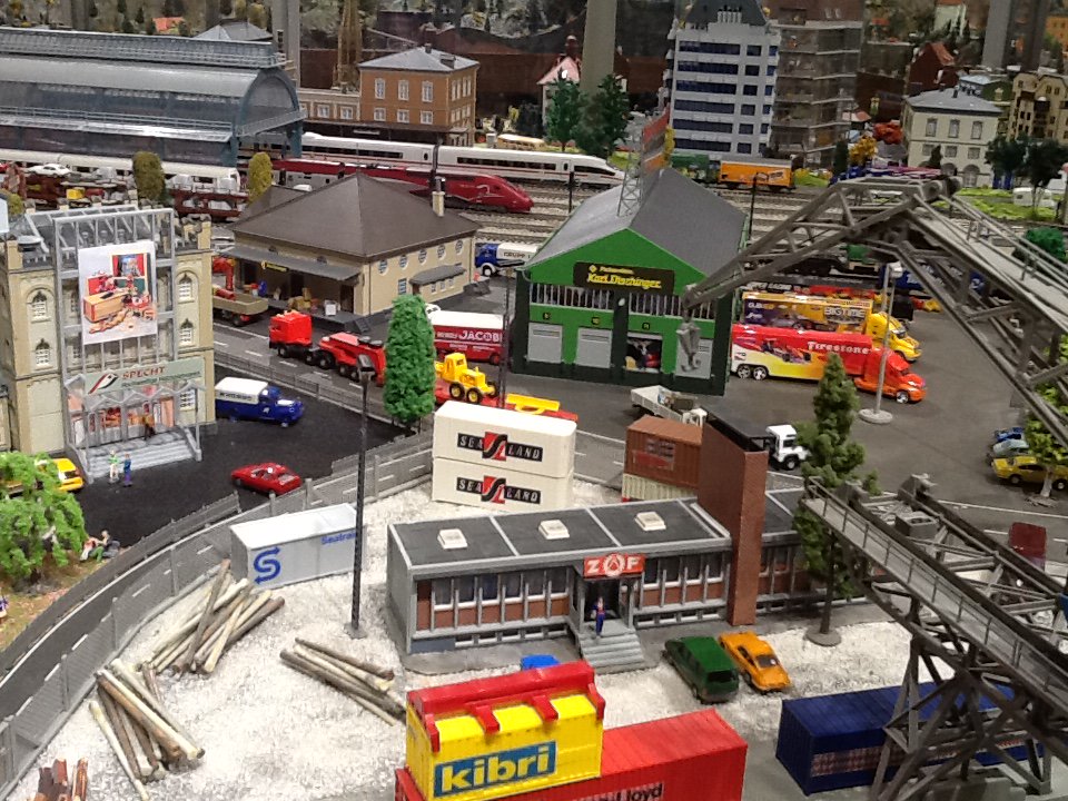 TrainShowInc tweet picture