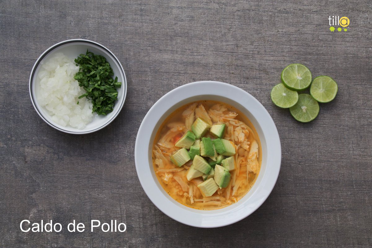 Que tal un caldo de pollo, para iniciar una buena comida...