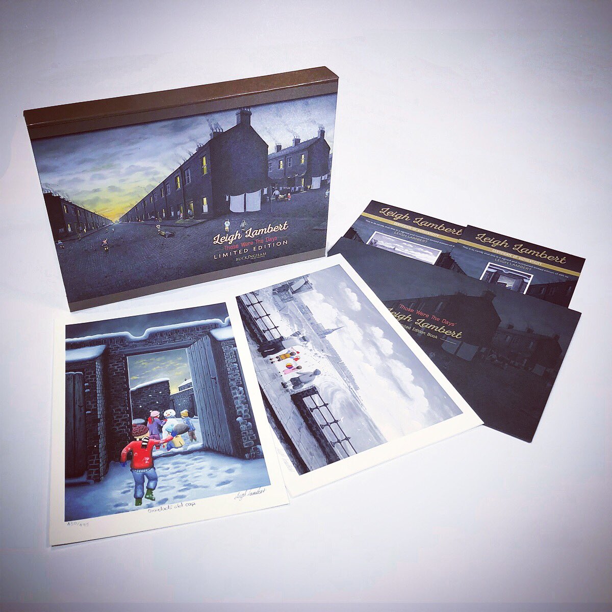 THIS SATURDAY!!! <a href="/Leigh__Lambert/">Leigh Lambert  🎨</a> will be on his way to @GalleryRouge Norwich. A wonderful chance to meet the man behind the bricks. On the day Leigh will also be signing his new special limited edition book.

Please contact the gallery for further information.