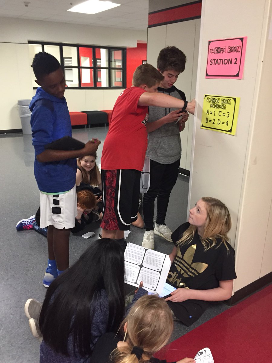Mrs_AllisonELA's tweet photo. STAAR Writing Escape Room. Who says preparing for #STAARWriting can’t be fun? #beyondbms https://t.co/N1Ku1jCGdX