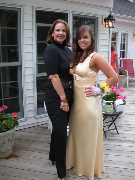 MPerlmanNews's tweet photo. The #GownsForProm event at #Shea's hosted by @ColvinCleaners kicks off tonight! I'll be live checking out the 5 thousand gowns donated to make area girls dress dreams come true. So: here's a picture of my mom and I from MY prom in 2008. see you at 5 #SIDEBANG @news4buffalo https://t.co/GaIoSVNlVc