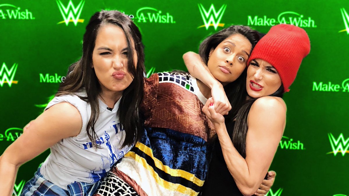 Lilly's tweet photo. I WON MY FIRST MATCH AT #WRESTLEMANIA! Okay fine, it was an arm wrestle against Brie (@BellaTwins). Okay fine, I had help. Whatever. BEST DAY EVER! Thanks @WWE!
https://t.co/7D3677RHG8 https://t.co/9kBwDRHxsy