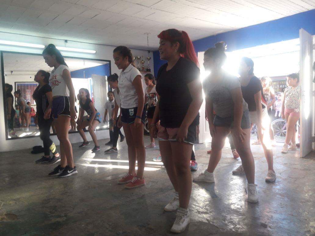 DeportesPilar's tweet photo. Si tenes entre 6 y 10 años, la Escuela Municipal de Gimnasia Aeróbica te espera a las 17 en Moreno 1365 de Villa Rosa para disfrutar una nueva clase. ¿Te lo vas a perder? @NicoDucote @luchyravina https://t.co/l3tppRJoQB