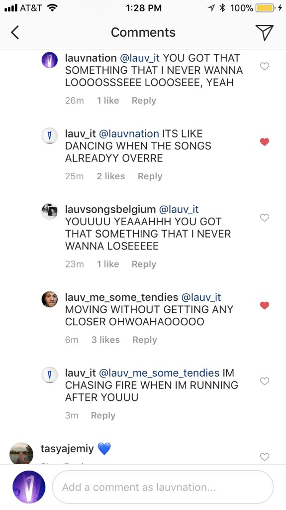 reggimyles's tweet photo. Reason # 1,000,000 why @lauvsongs fans are the best: #bluecrewforlife https://t.co/CDwvE3UmYA