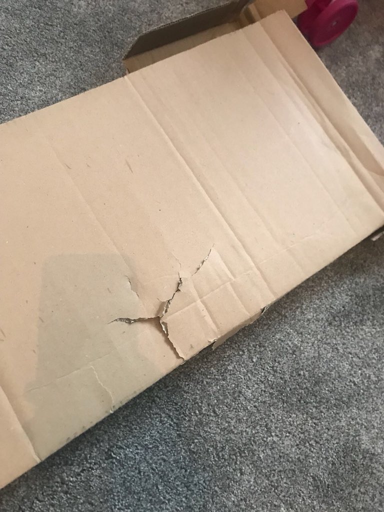 nevsie83's tweet photo. @WebBlinds this is not an acceptable product to send out to us today we are still waiting on a reply ? We won’t be accepting this product https://t.co/m6ml20ur92
