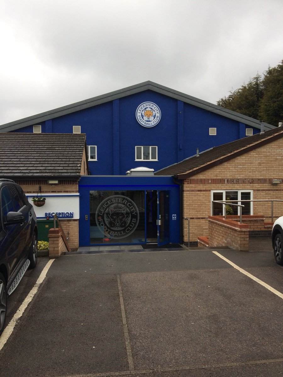 RazzWm's tweet photo. Great day at LCFC for the sports science workshop.Amazing to see how much work is put behind the scenes to maximise performance and maintain player availability. Got a lot to take on board from today and was a great motivator to keep on working hard! #LCFCSSSW #LCFC https://t.co/3VR5nA8BtP
