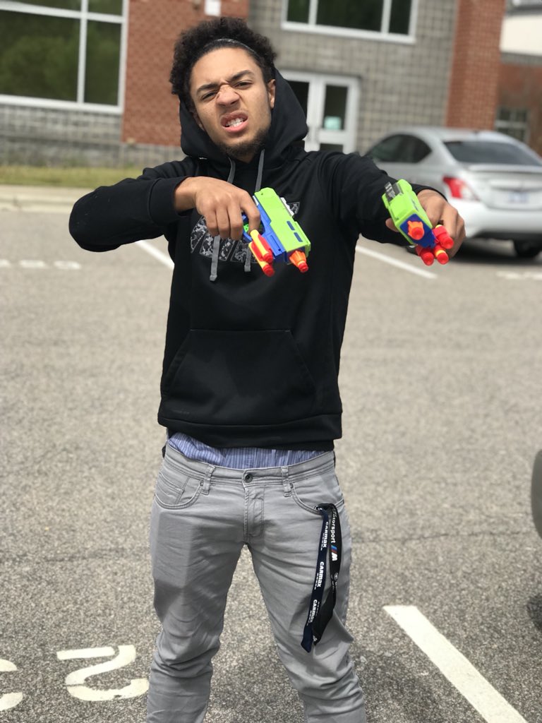 Saiyan_Snipers's tweet photo. We stayed strapped 🔫💯 https://t.co/hiUAyVvlBJ