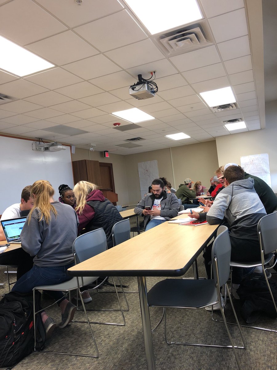 137Tech's tweet photo. 137 Tech Press hard at work building our website and brainstorming ideas to give to our awesome customers! https://t.co/86bZnQxOyn