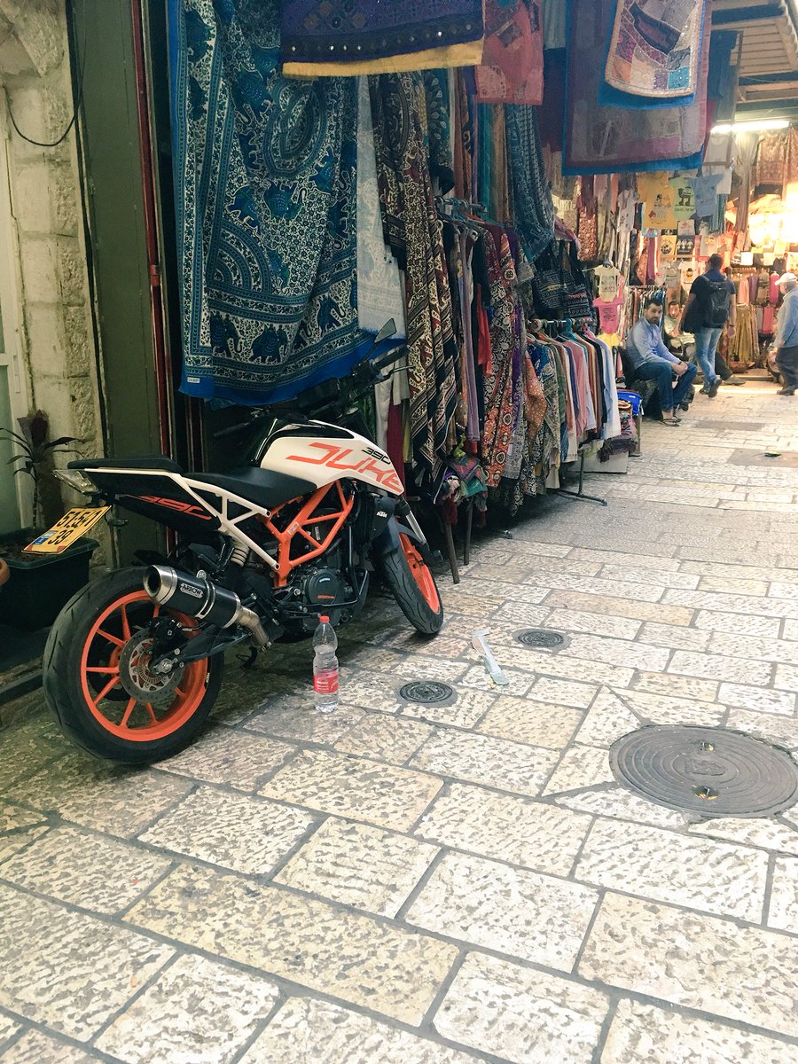 spadoo's tweet photo. Fuel efficient #ktm https://t.co/1ECMXMPkdR