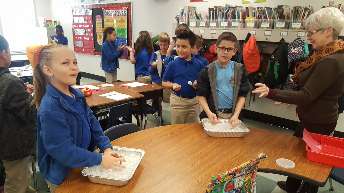 DoDEA_BPS's tweet photo. Learning through experimentation! @Legacyelementary @Bossier_Schools @dodeagrants#projectsoar #projecttactical #newtonslaw # articanimals https://t.co/Zk0rAMjsFG
