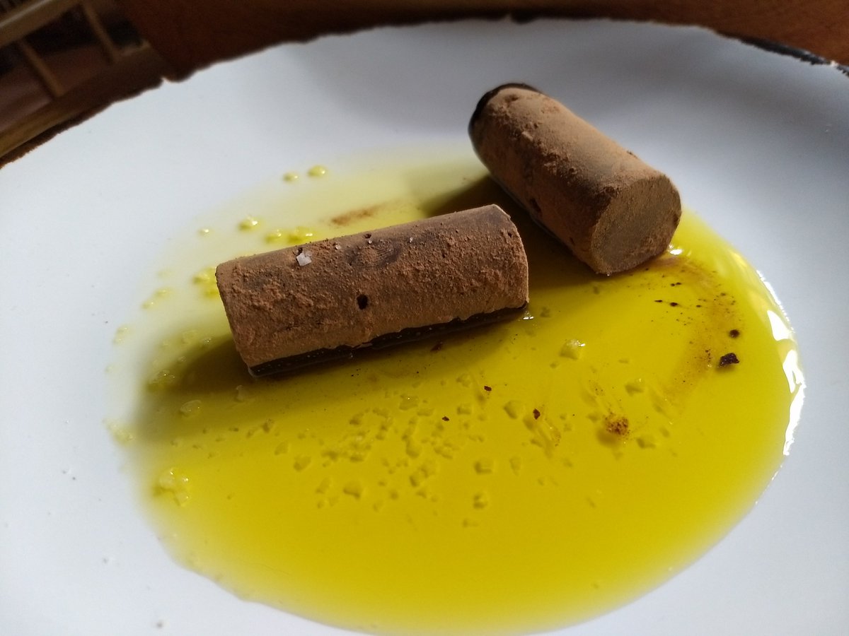 El #Renacimiento de la #cocina #mediterránea Grandes sabores en <a href="/MiaDomenicca/">Mia Domenicca</a> bajo la guía de <a href="/SantiagoMigoya/">santiago migoya</a> <a href="/rubencronicas/">RUBÉN HERNÁNDEZ</a> escribe en @menueluniversal eluniversal.com.mx/menu/el-chef-s… <a href="/LaFadelaFu/">Fabiola de la Fuente</a> <a href="/VidaCondesa/">Condesa & Roma Norte</a>