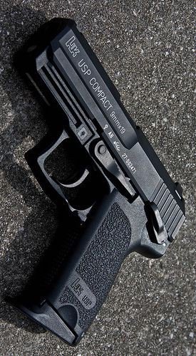 ʜᴀs ғᴏᴜɴᴅ ǫᴜɪᴛᴇ ᴛʜᴇ ɪɴᴛᴇʀᴇsᴛɪɴɢ ᴡᴇᴀᴘᴏɴ-.

sʜᴀʟʟ ɴᴏᴡ sɴᴇᴀᴋ ᴏᴜᴛ ғʀᴏᴍ ᴛʜᴇ ᴍᴀɴsɪᴏɴ ᴛᴏ ᴛʀʏ ᴏᴜᴛ ʜɪs ɴᴇᴡ ᴛᴏʏ-.