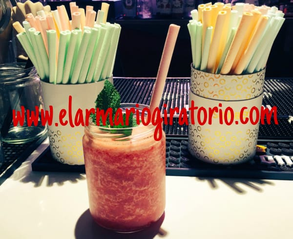 Aunque por el sur aún no ha terminado de llegar el calorcito al que estamos acostumbrados, ya va apeteciendo tomarse lo que aquí llamamos un arguito. Y si van con pajitas comestibles, mejor que mejor, verdad?? Mañana ya estarán disponibles en la tienda. elarmariogiratorio.com