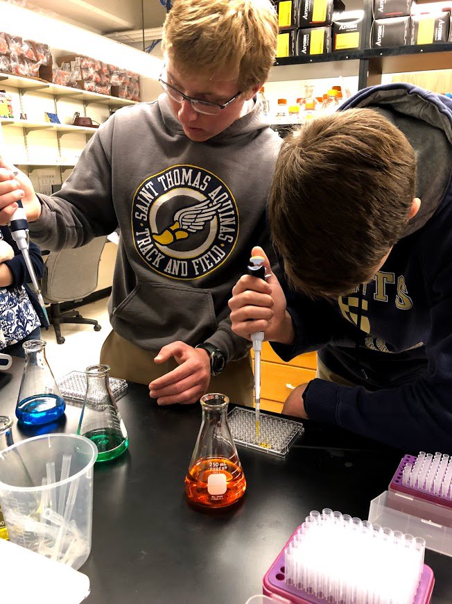 STAsaints's tweet photo. The @STAsaints Honors Chemistry II class visited the KU Medical Center today and joined Bret Freudenthal's lab. #stasaints #amorvincitomnia #4corevalues https://t.co/Le7Qpo9jN6