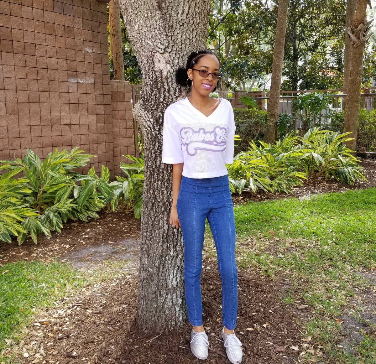 mayjunegeminis's tweet photo. Shirt and Pants: @hm @hmusa
Shoes: @CharlotteRusse
Earrings: @ICINGstores
•
•
#fashion #teenblogger #BlackGirlMagic #hmxme #critson #fashionbloggers #style #ootd #model #shopping #ShoppingQueen #blogging #trendy #curlyhair #photography #FashionPhotography #MondayMotivation https://t.co/zMQTLmCtck