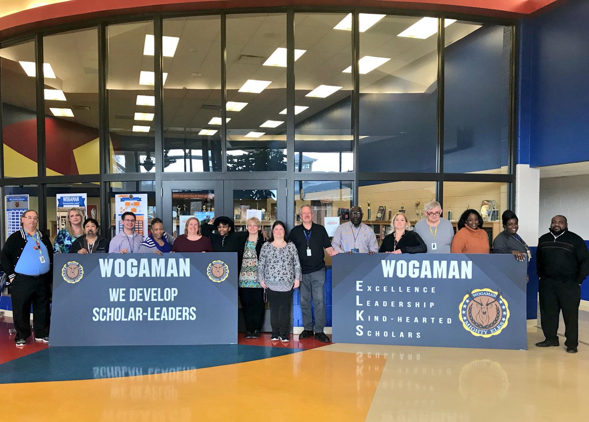 wogamanelks's tweet photo. The new #DaytonElks signs are exciting for staff &amp; students #OhioEd https://t.co/mrzPogelHH
