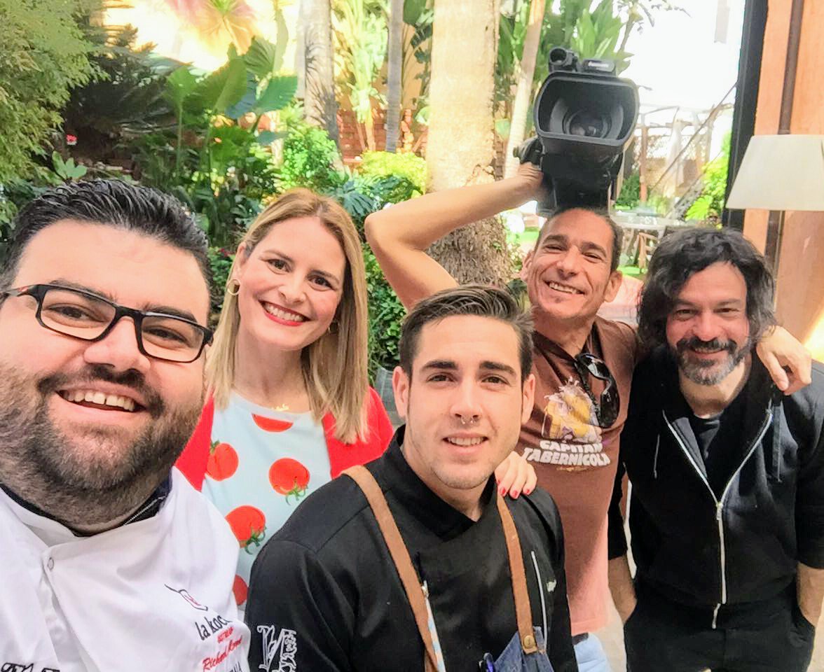 aquilatierratve's tweet photo. Viendo el reportaje de @Cristovar_tv y con el fresquito que haces estos días.... menudo antojo de guiso para cenar 😂😂 https://t.co/Wj31qUqyUo