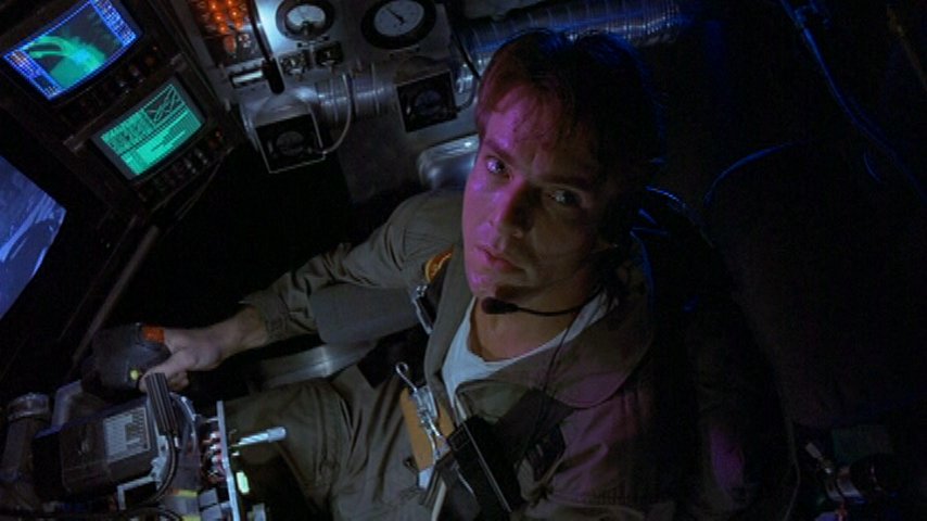 Couch Crunchers want to wish a happy birthday to Lt. Tuck Pendleton himself, Mr. Dennis Quaid! 