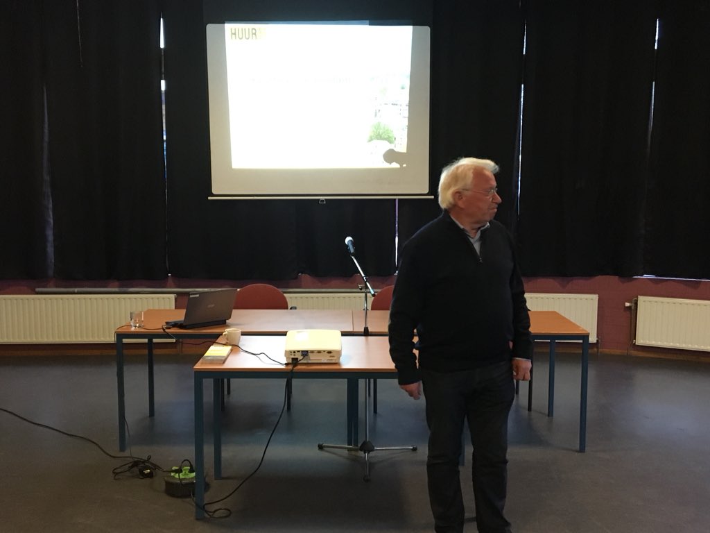 tjallingdeboer's tweet photo. Zo’n 25 bewonersvertegenwoordigers aanwezig bij de informatiebijnkomst van het #SOBOSchiedam in #Wijkcentrumoost Aanbod kwamen o.a het huurteam, woonoverlast en HOW het platform huurders van #Woonplus Dit in het kader van SOBO 2.0 #Schiedam https://t.co/Jz0VU58pv3