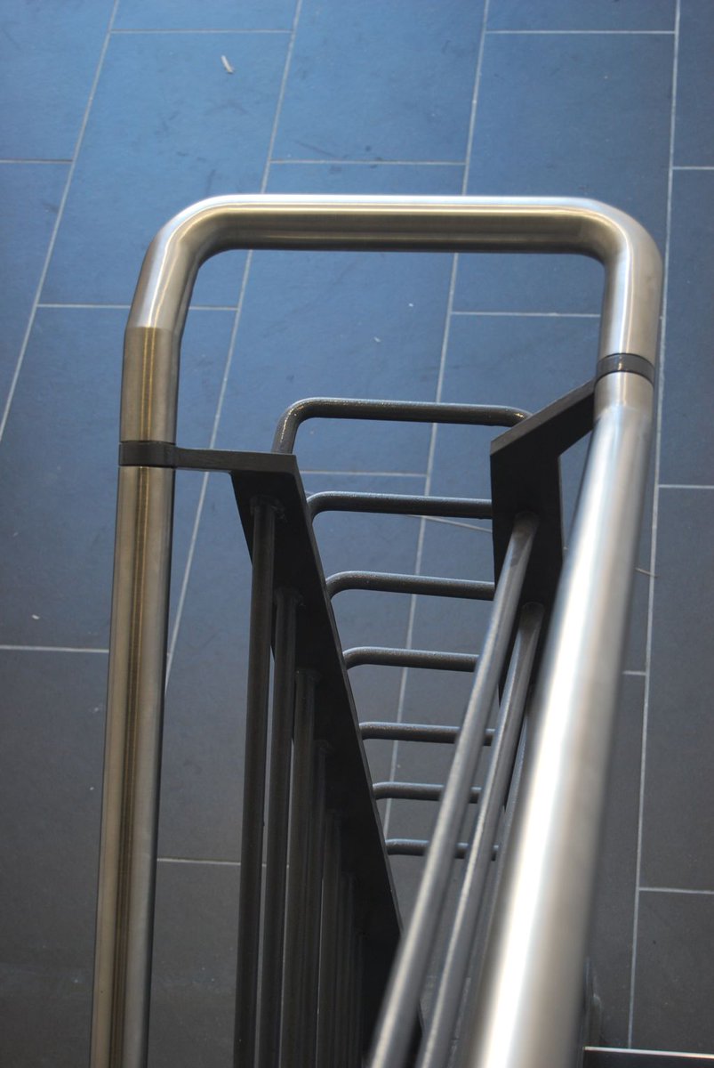 PAD_Contracts's tweet photo. Bespoke metalwork staircase railings by PAD #balustrades #padcontracts #design #architecture #london #architecturalmetal #metalwork #glassbalcony #railings #metal #glassbalustrade #architecture #glassdesigns #stairs #externalstairs https://t.co/fOdbXMt7nH
