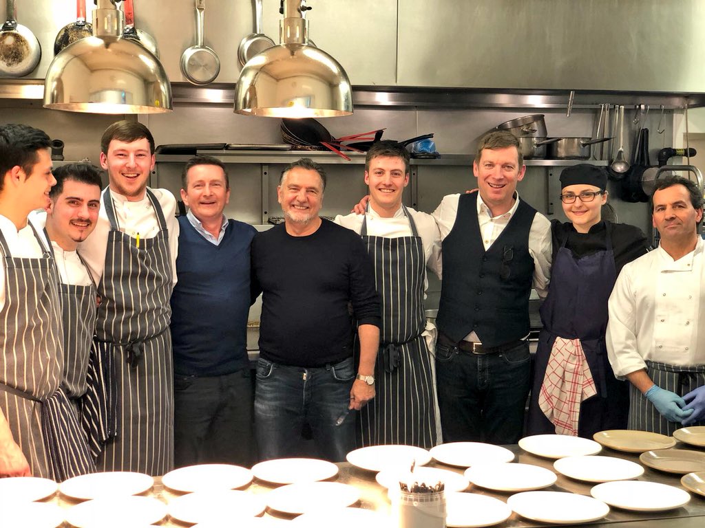 The_Painswick's tweet photo. On our toes! Amazing for Head #Chef Jamie McCallum and team to have @raymond_blanc @ChefGaryJones @BenoitBlin_MCA and @lemanoir team in tonight 👌🏻🥂 #Cotswolds #restaurantlife https://t.co/kgmSMnv1iw