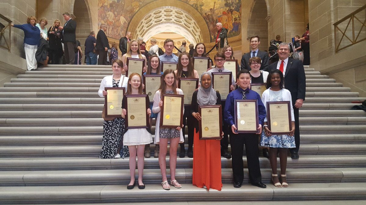 LaSalleMS's tweet photo. Congratulations to our Glory of Missouri recipients!  Excellent leadership! #LSMSproud @LaSalleSprings @rockwoodschools https://t.co/bJMOcZPKqz