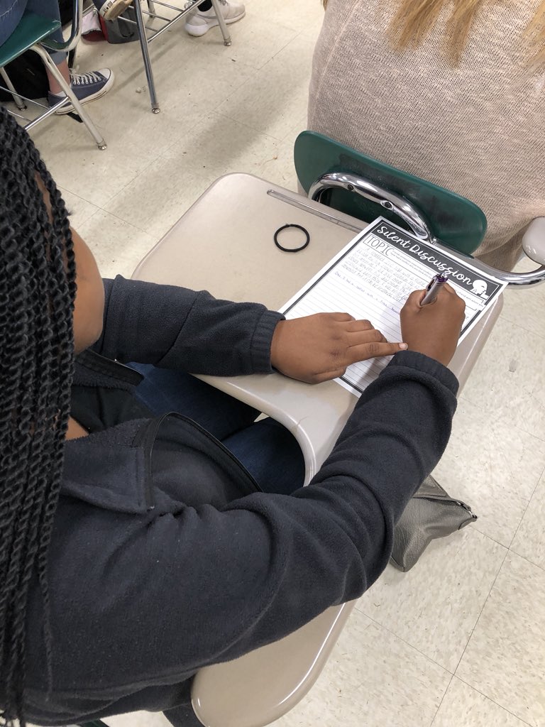 MrsSandsELA's tweet photo. Silent Discussions!! Reviewing, evaluating, and practicing argumentative and informational writing. #lcmscougarstrong https://t.co/OHMbznD7lc