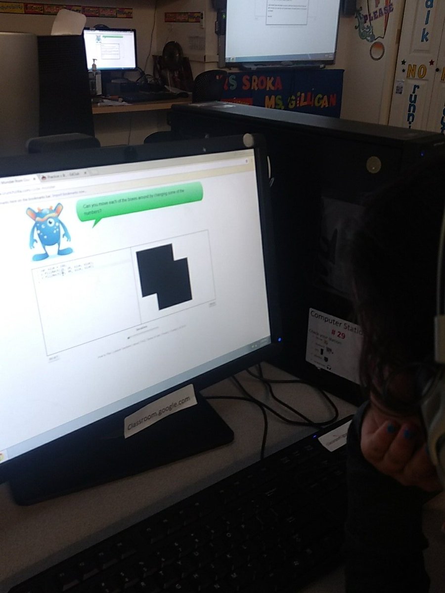 NSComputerTech's tweet image. @NSComputerTech  3rd gd learning #javascriptforkids with code monster and @codeorg express @EWSDTech
