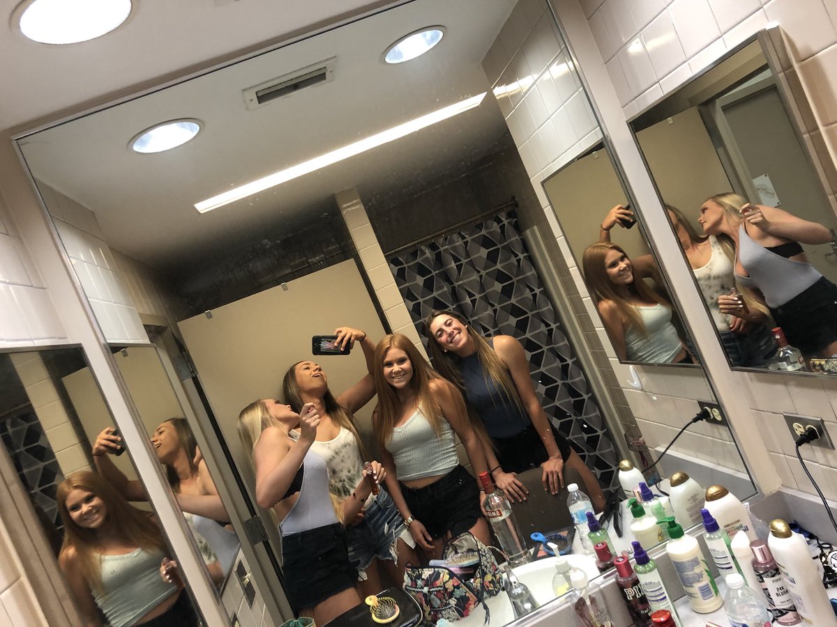 SavannaStrayer's tweet photo. Laudy shawtiess😇 https://t.co/OXZcf4sUH0