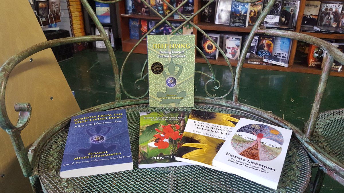 Pipe_n_Thimble's tweet photo. Tonight is #bookclub w/ #DeepLiving by @susannemf! 
📚 If you enjoyed Deep Living, you might also enjoy Wisdom From The Deep Living Blog, Sow, Grow, Eat by @HorticulturalH, Every Breath Is A Gift by @erin_m_sweeney, and Unchained Spirit by @Seeds2Inspire! 
 #bookrecs #indiebooks https://t.co/tibFJRoYZP