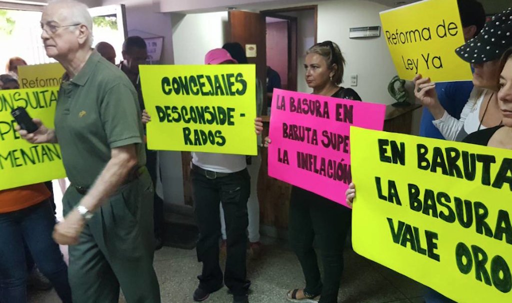 EnBelloMonte's tweet photo. Concejo Municipal de Baruta sin respuesta a comunidad sobre aumento en tarifas de aseo https://t.co/sWKBf8LB5s https://t.co/QR7iTlBGoQ