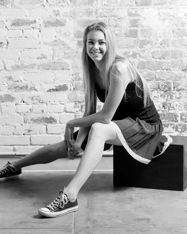 kiproof's tweet photo. Senior Portraits on Film! Message me now :)
.
.
#seniorportraits #analogphoto #4x5 #largeformat #blackandwhitefilm #transparency #dr5 #bwslides #filmphotography #dr5process #studiophotography #orangecountyphotographer https://t.co/Xmt78dfi4Y https://t.co/FFtO7LQAih