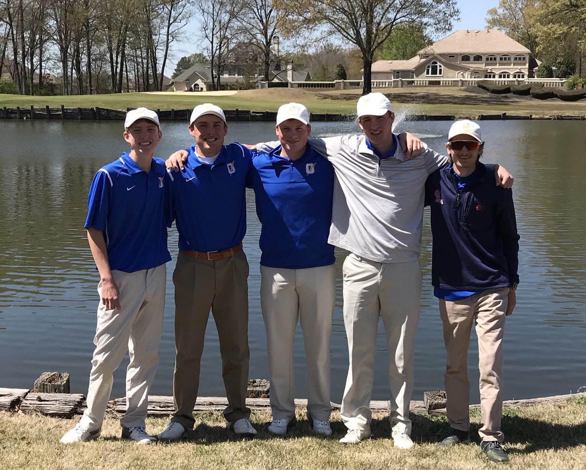 Top 5 was out at Wedgewood today playing an 18 hole match and shot 9 over 285 officially breaking the school record #recordbroke #2peat