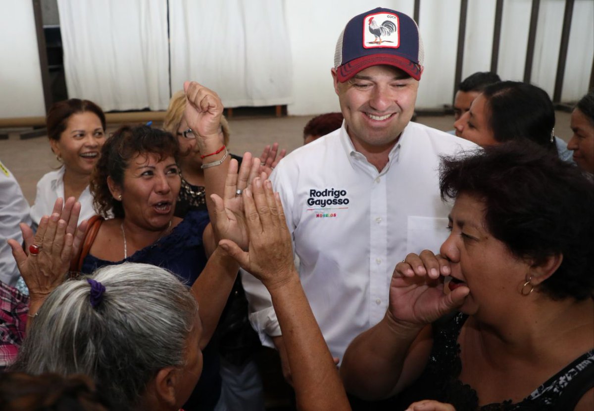 rodrigogayossoc's tweet photo. Queremos que las familias de nuestro estado cuenten con mayores oportunidades; trabajando unidos en un proyecto con visión, haremos realidad este sueño. Gracias a amigos de #Temixco por compartirme sus propuestas para seguir transformando #Morelos. https://t.co/1KRMDP1kn8