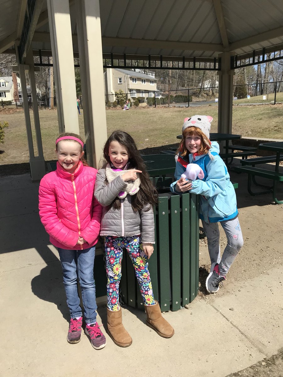2SRules's tweet photo. These ladies were inspired by our earth day craftivity and cleaned up the playground during recess! https://t.co/Phbdm2ZNc0
