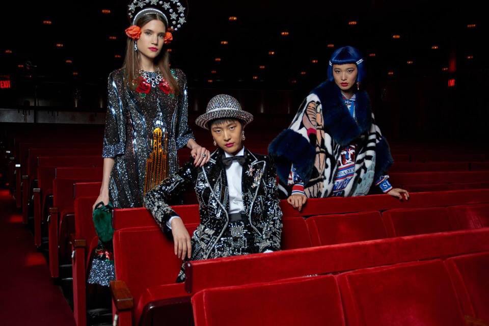ModniDny's tweet photo. Dolce&amp;Gabbana Alta Moda, The Metropolitan Opera, New York, April 2018.
#DGLovesNewYork #MadeinItaly #lamoreèbellezza https://t.co/s55XEAMDyz