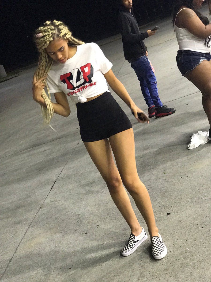 iM_Pretty_Terri's tweet photo. Put some respect up on my name lil ho 😅 #littyfest https://t.co/odGmxe5ZnQ