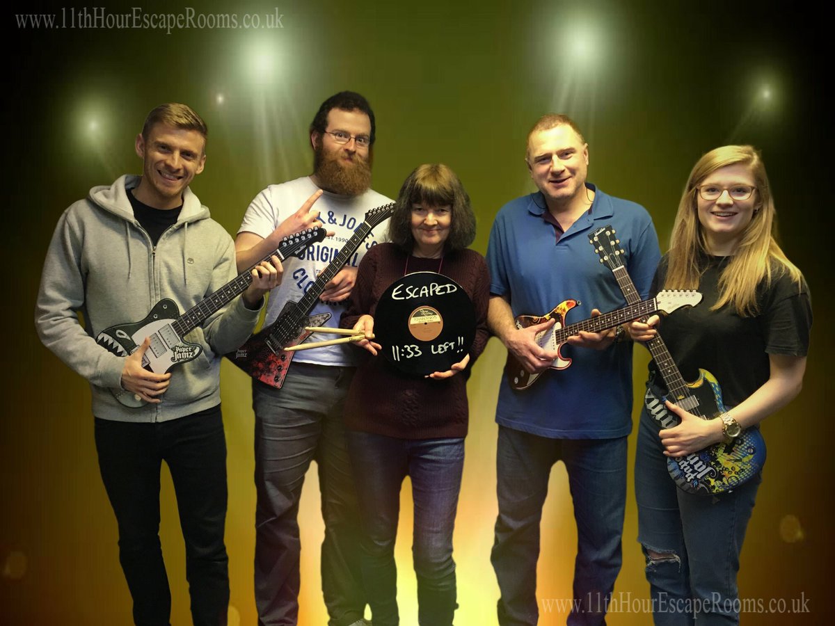 11thhourescapes's tweet photo. Good evening #WiltsHour Happy Monday. Here's some of our recent team photos. Lots of fun had! #reallifefun https://t.co/94EhQYhez9