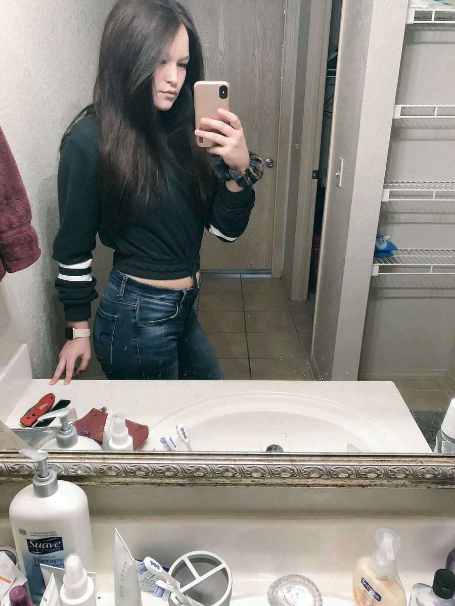 ril3ymichelle's tweet photo. 🌦🙈 https://t.co/eiweWMcil6