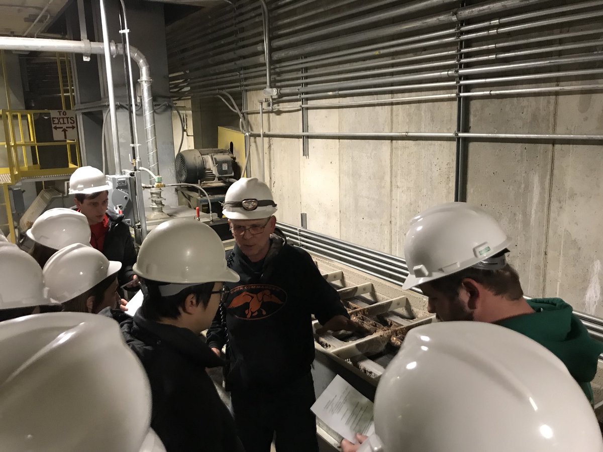 DeweyMann309's tweet photo. Can’t say enough about the good folks @HeritageCoop Marysville Ag Campus. Opened their doors and took the time to explain details of material handling to #asm3360 students. “I’ve been to an elevator 100 times, and has no idea” #handson #bootsonground @OhioStateFABE @CFAES_OSU https://t.co/MtU3WsR3r8