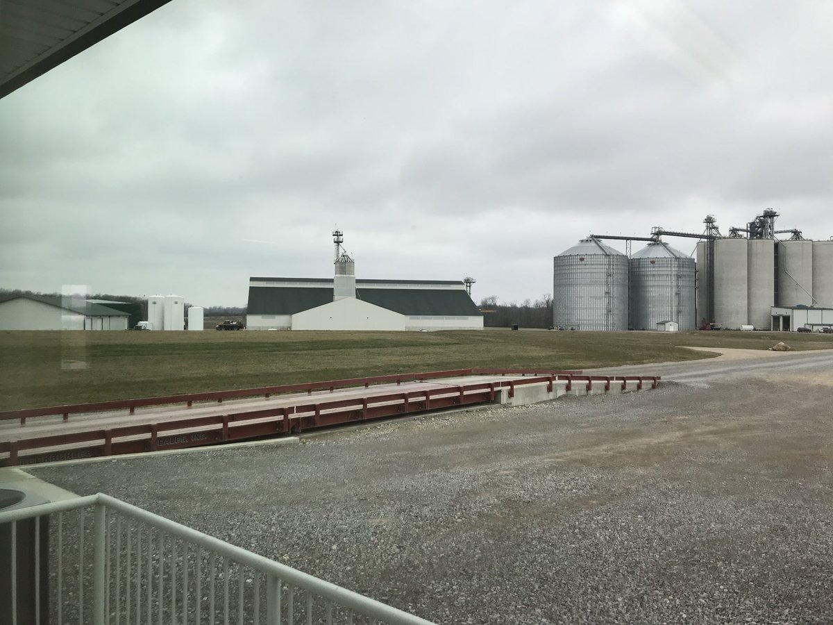 DeweyMann309's tweet photo. Can’t say enough about the good folks @HeritageCoop Marysville Ag Campus. Opened their doors and took the time to explain details of material handling to #asm3360 students. “I’ve been to an elevator 100 times, and has no idea” #handson #bootsonground @OhioStateFABE @CFAES_OSU https://t.co/MtU3WsR3r8