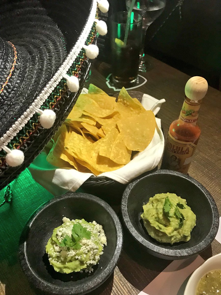 JoBrettAD's tweet photo. ‘Antojitos &amp; Tunes’ every Monday night at @LocaUae 🌮🌵#dine #locauae #thegalleria #mexicanstreetfood #antojitos #abudhabi #uae https://t.co/ZHNE3WEDPb