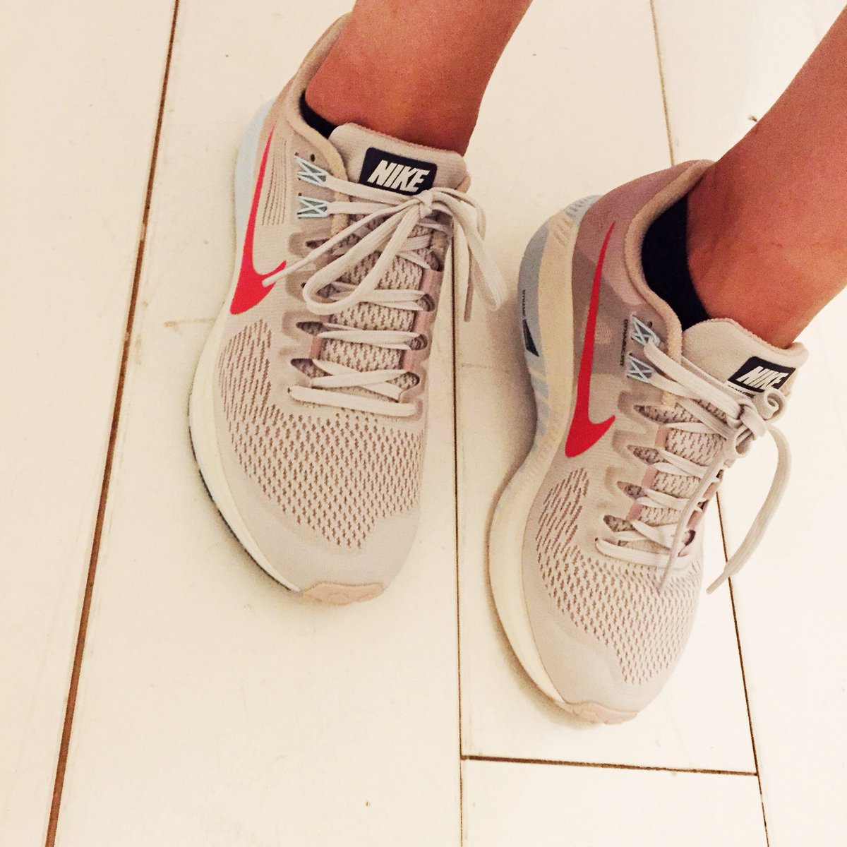 Eerste rondje op mijn nieuwe Nike Air Zoom Structure 21. Eerste oordeel; fijne lichte en veerkrachtige schoen. En biedt voldoende stabiliteit #nikezoom #Iloverunning #hardlopen