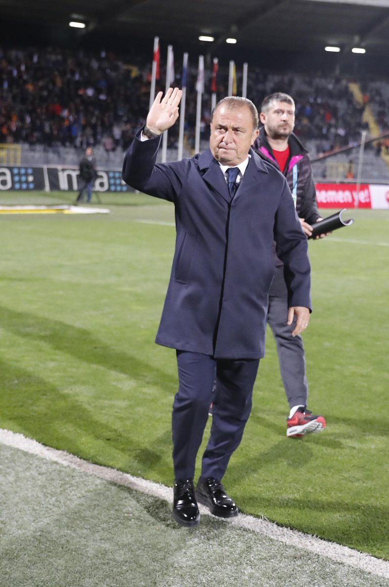 💬 Fatih Terim: “Kredimizi yitirdik ama şampiyonluğu yitirmedik”
galatasaray.org/haber/futbol/k…