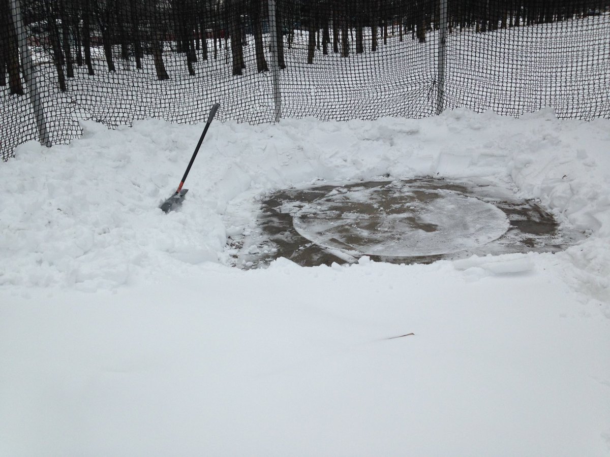 MarvRoeske's tweet photo. @CobberXCTF April 9 finally time to clear the hammer throw circle.  Outdoor TF here we come! https://t.co/le6RfPwGft