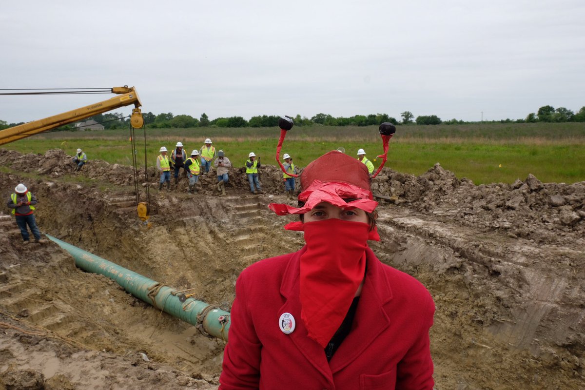 NoBayouBridge's tweet photo. FOR IMMEDIATE RELEASE
April 9th 2018
Media Contact: resist@nobpp.org

'Crawfish the Musical' Shuts Down Bayou Bridge Pipeline Construction Sites

https://t.co/htvw6gPyhC https://t.co/Nhqm6wsV95