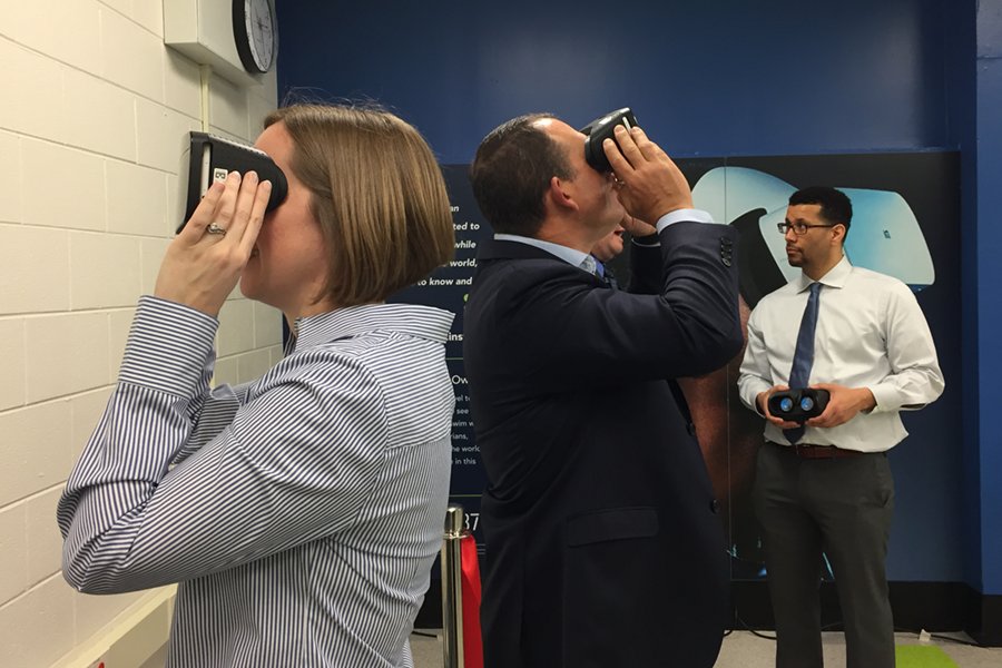AlightSolutions's tweet photo. We’re excited to join forces with @Ex3Labs and @1871Chicago to bring Immersive Learning experiences to Dyett High School in Chicago. https://t.co/8NPOlv4vDi https://t.co/zQKBtqRy0V