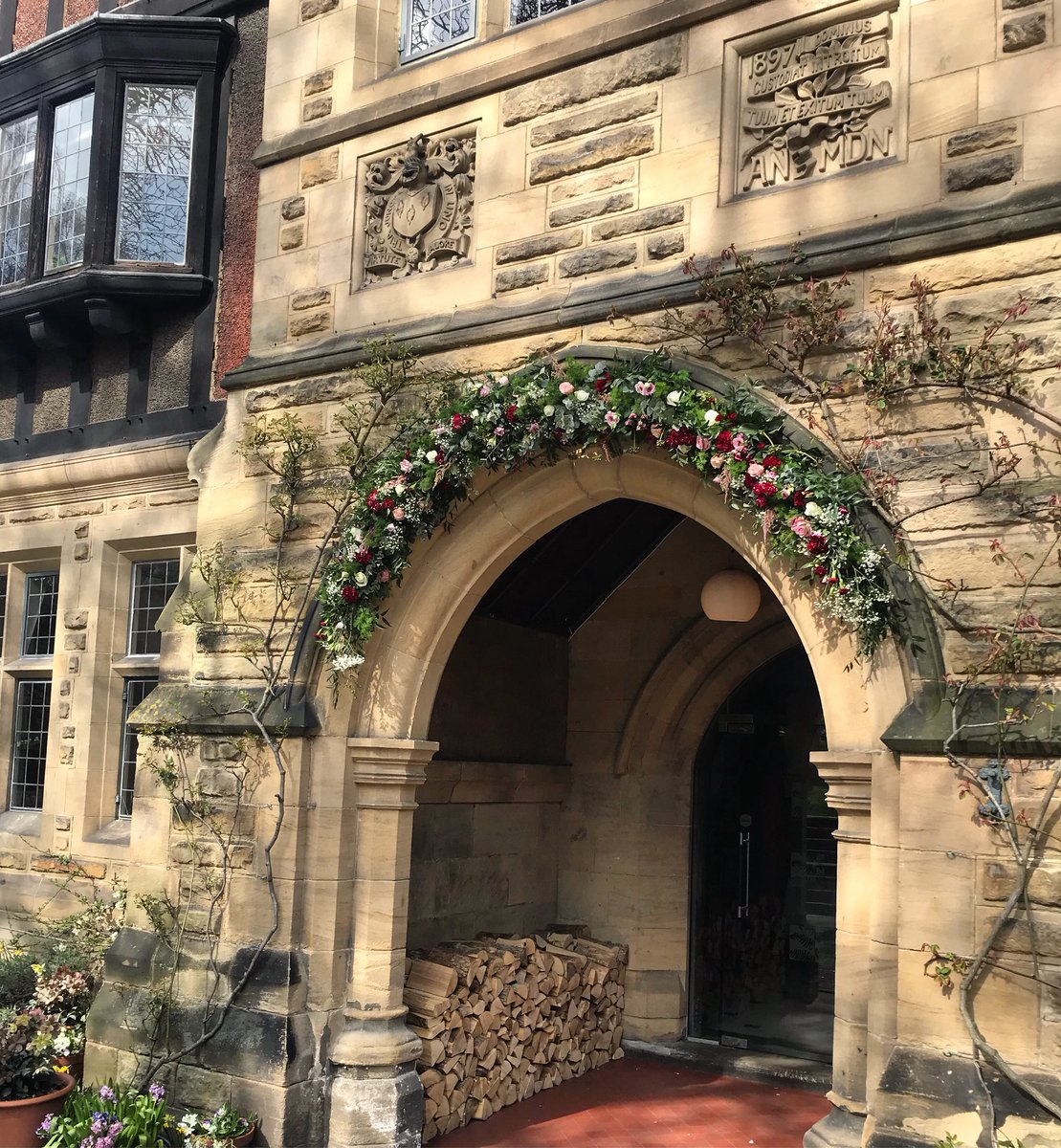 Gorgeous spring floral arch 🌸 #jesmonddenehouse #weddingvenue