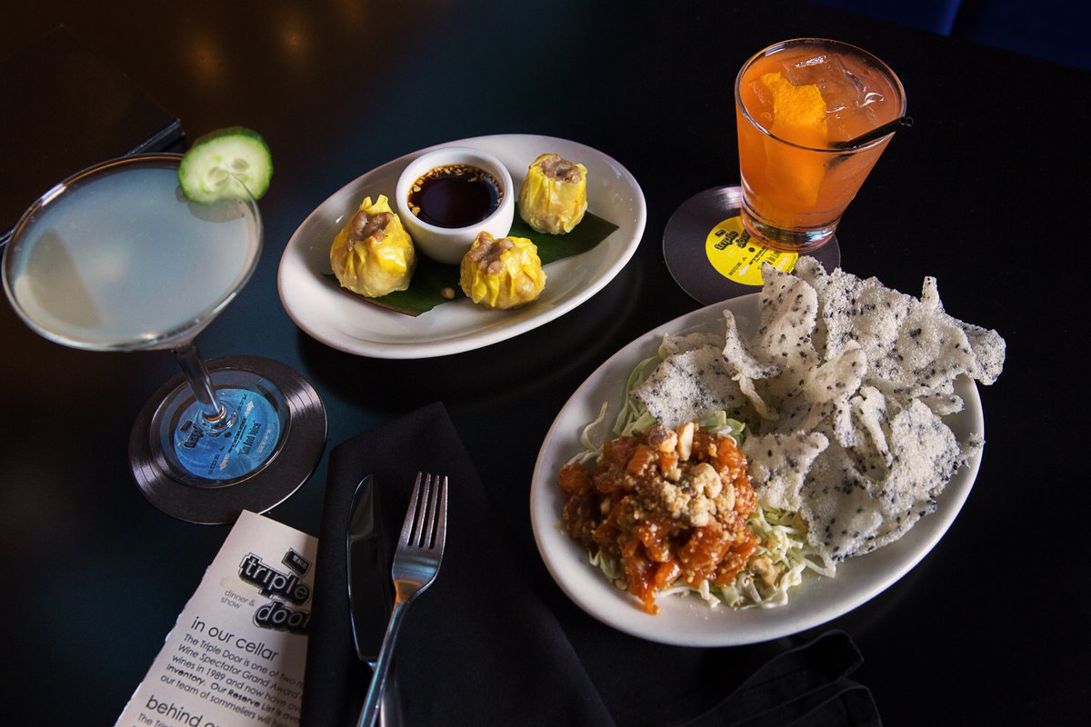 TheTripleDoor's tweet photo. What's up, #Seattle! Stop by the MQ this week for tasty bites, refreshing cocktails, AND live music every single day. No cover fee, 21+. Full show schedule: https://t.co/Es1q9tyr0Y #MQMonday #HappyHour #LiveMusic https://t.co/4AgFQ1wPXu