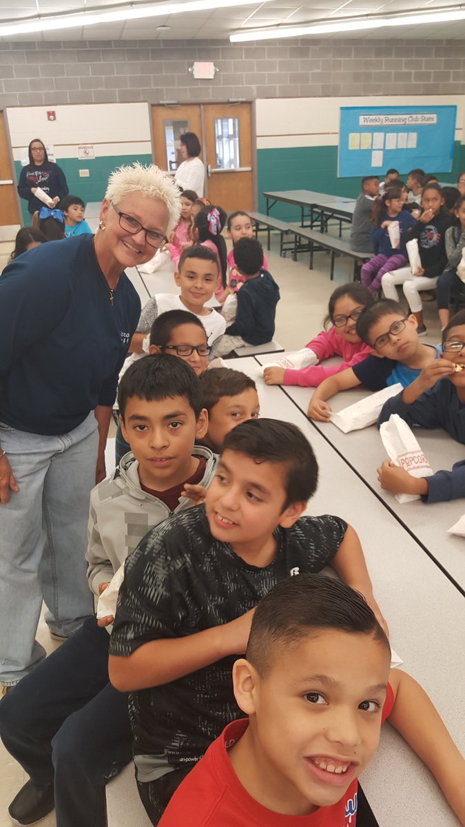 Arredondo_CHS's tweet photo. What a treat for our 4th and 5th graders! @Coach_Jensen07 and the @GoCarrollTigers Champion Relay Squad give a STAAR #peptalk (with๐ฟ) about preparation, confidence, & trusting the process! @ccisd #VLCPride ๐ฅ๐โ#dawsonshines https://t.co/7pcdAM1KI6